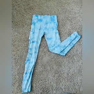 Victoria Secret PINK cool and comfy leggings. Size small.